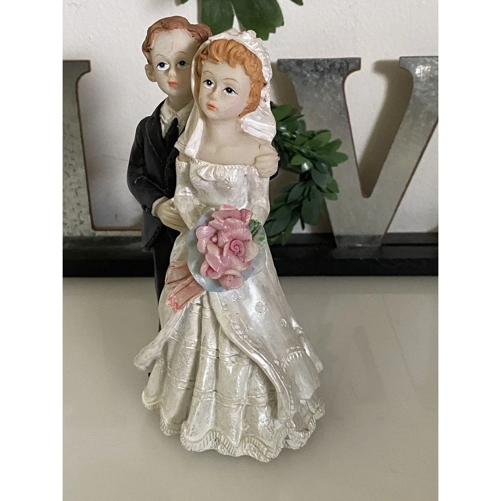 Vintage Shabby Chic Wedding Bride and Groom Resin‎ Wedding Cake Topper 5.5